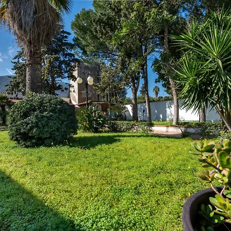 Sandoval * Palermo