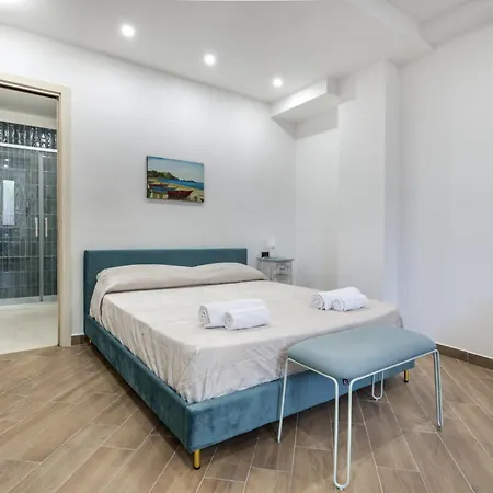 Sandoval 4* باليرمو