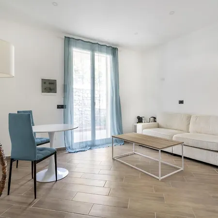 Sandoval بيت ضيافة